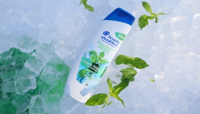 Head & Shoulders Buzlu Mentol Ferahlığı İle Yaz Boyunca Serin ve Kepeksiz Saç Derisi