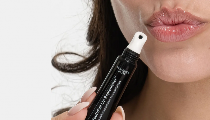 Dudaklarınıza Lüks Dokunuş: Revision YouthFull Lip Replenisher®