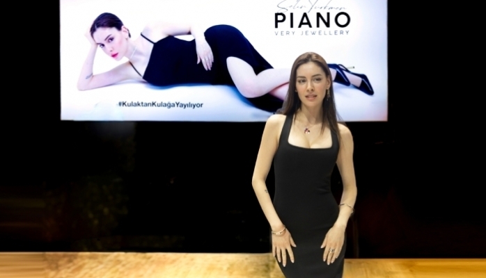 Selin Türkmen'den Piano Jewellery İle Işıltılı Fuar Buluşması