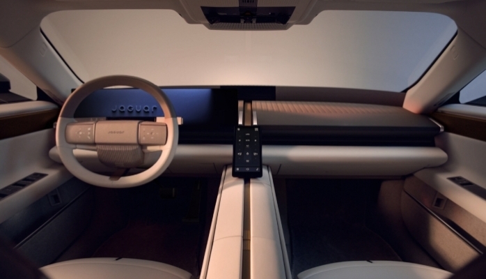 Jaguar Type 01 İç Tasarım Detaylarıyla Modern Lüksü Yeniden Yorumluyor