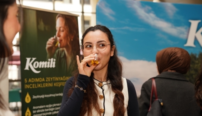 Komili İle Sağlıklı Yaşam Zirvesi'nde Zeytinyağının İyilik Hali Keşfedildi
