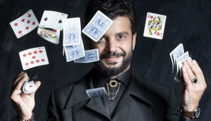 İllüzyonist Enver Ertaş İle Comedy Magic Show CAROUSEL SAHNE'de