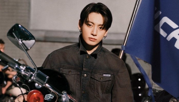 Calvin Klein ve Jung Kook Yeni İş Birliğiyle Markanın İkonlarını Yeniden Yorumluyor