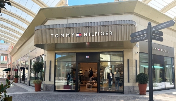 Tommy Hilfiger Florentia Village'da Yeni Outlet Mağazasını Açıyor