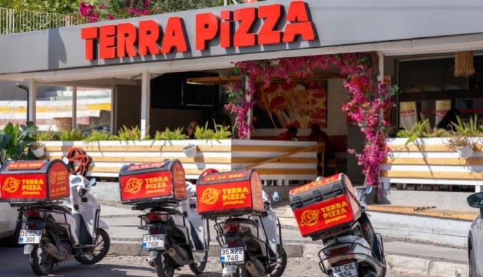 Terra Pizza İstanbul Akyaka Park AVM'de Yeni Şubesini Açtı