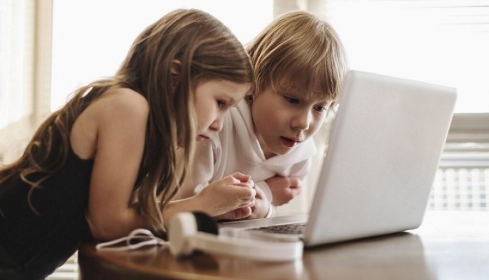 Çocukları Dijital Ekran Işığından Nasıl Koruruz ?