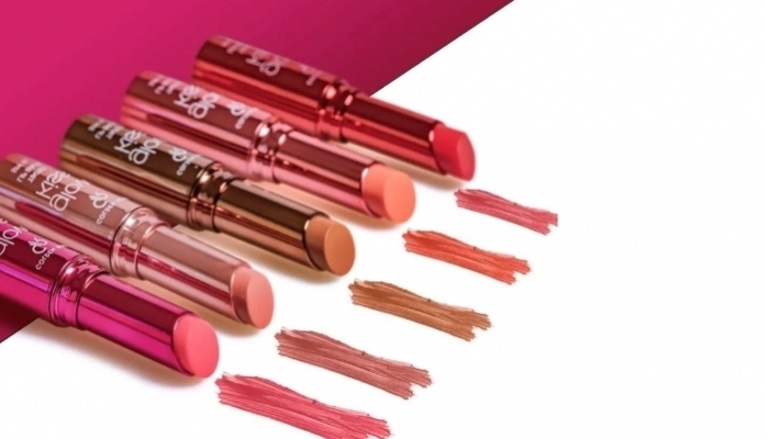 Golden Rose Glow Kiss: Dudakların İkonik Favorisi