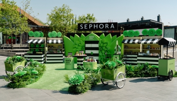 Sephora'dan Anneler Günü'ne Özel Şehri Dönüştüren “Eşsiz Anne Enerjisi” Deneyimi