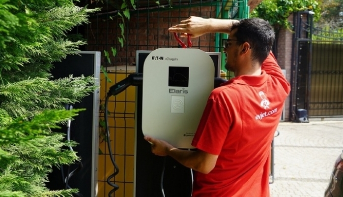 Hatalı Kurulan Elektrikli Araç Şarj İstasyonları Yapı Güvenliğini Tehdit Ediyor
