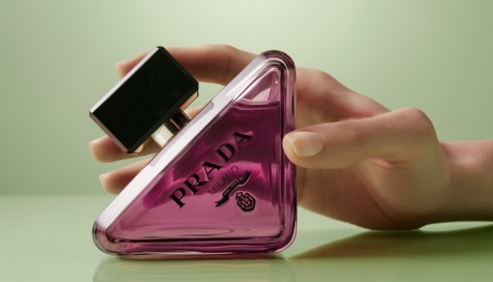 Prada Paradoxe Ailesinin Yeni Üyesi Sweet Chemistry Eau de Parfum'ü Sunuyor