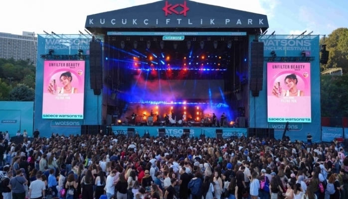 Gençliğin Ritmi 5. Watsons Gençlik Festivali'nde Yükseldi