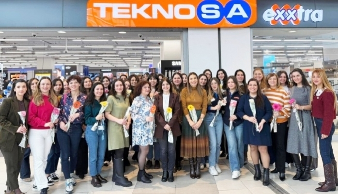 Teknosa 8 Mart'ı Kadın Çalışanlarıyla Birlikte Kutladı 