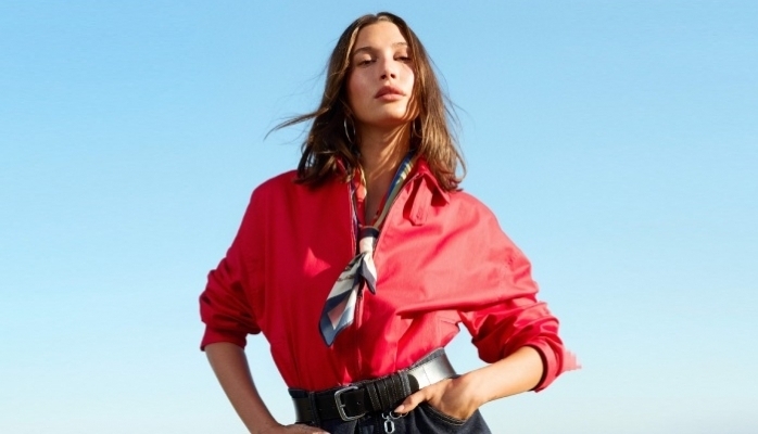 Hailey Bieber MANGO'nun 2026 Yaz Kampanyası İçin Yeni Global Marka Elçisi Olarak Tanıtıldı