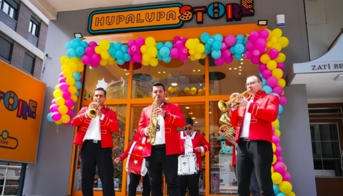 Cumhuriyet Coşkusu HUPALUPA STORE Mağazalarına Taşınıyor