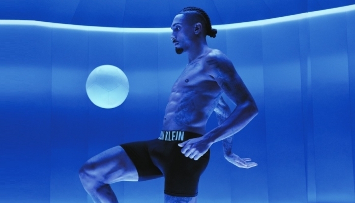Calvin Klein Brezilyalı Futbol Yıldızı Raphinha İle Intense Power Underwear İçin Yeniden Bir Araya Geliyor