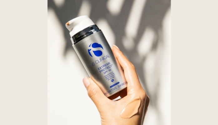 Cildinizin Güneş Kalkanı: iS Clinical Extreme Protect SPF 40+ İle Üst Düzey Güneş Koruması!