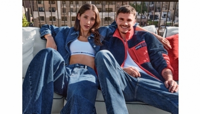 TOMMY HILFIGER Denim Severleri Romeo Beckham'ın Dünyasına Davet Ediyor
