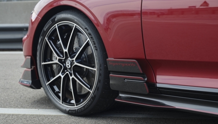 Bentley Supersports Pirelli P Zero Trofeo RS İle 1,3 G Yanal İvmeye Ulaşıyor