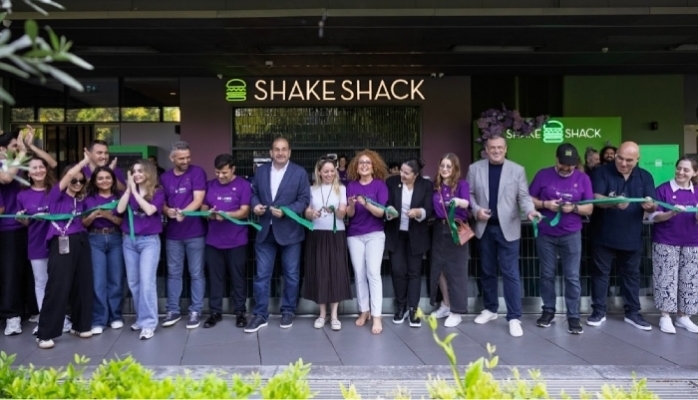 Shake Shack Zorlu AVM'de Açıldı: Şehrin Yeni Lezzet Noktası!